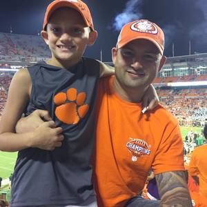 Meet your Posher, Dennis